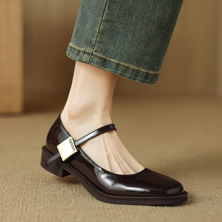 Women's Fashion Flat Shoes with Mid Chunky Heel and Round Toe - Style c.html