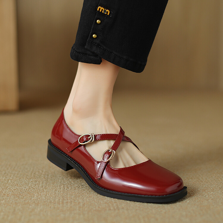 Women's Fashion Flat Shoes with Mid Chunky Heel and Round Toe - Style k.html
